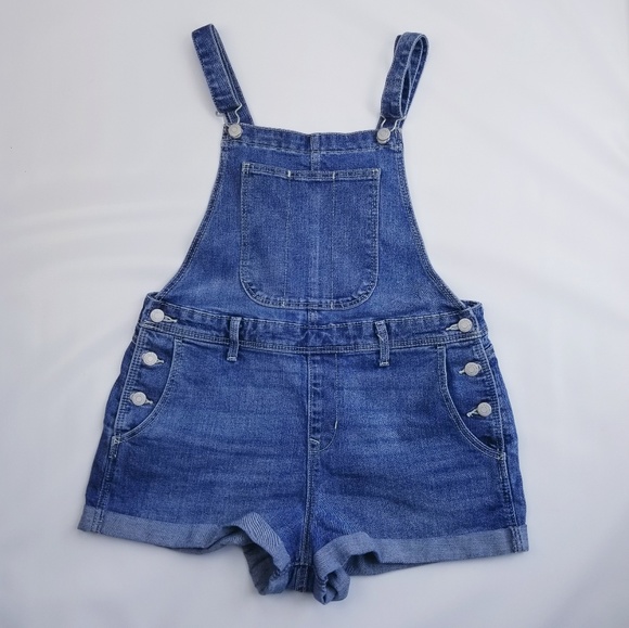 Old Navy Pants - Old Navy Denim Jean Bibb Overalls Shorts EUC!